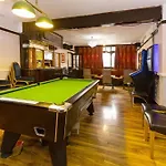 Old Oak Tree Inn