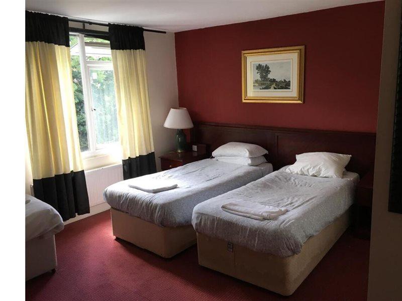 Old Oak Tree Inn Hounslow
