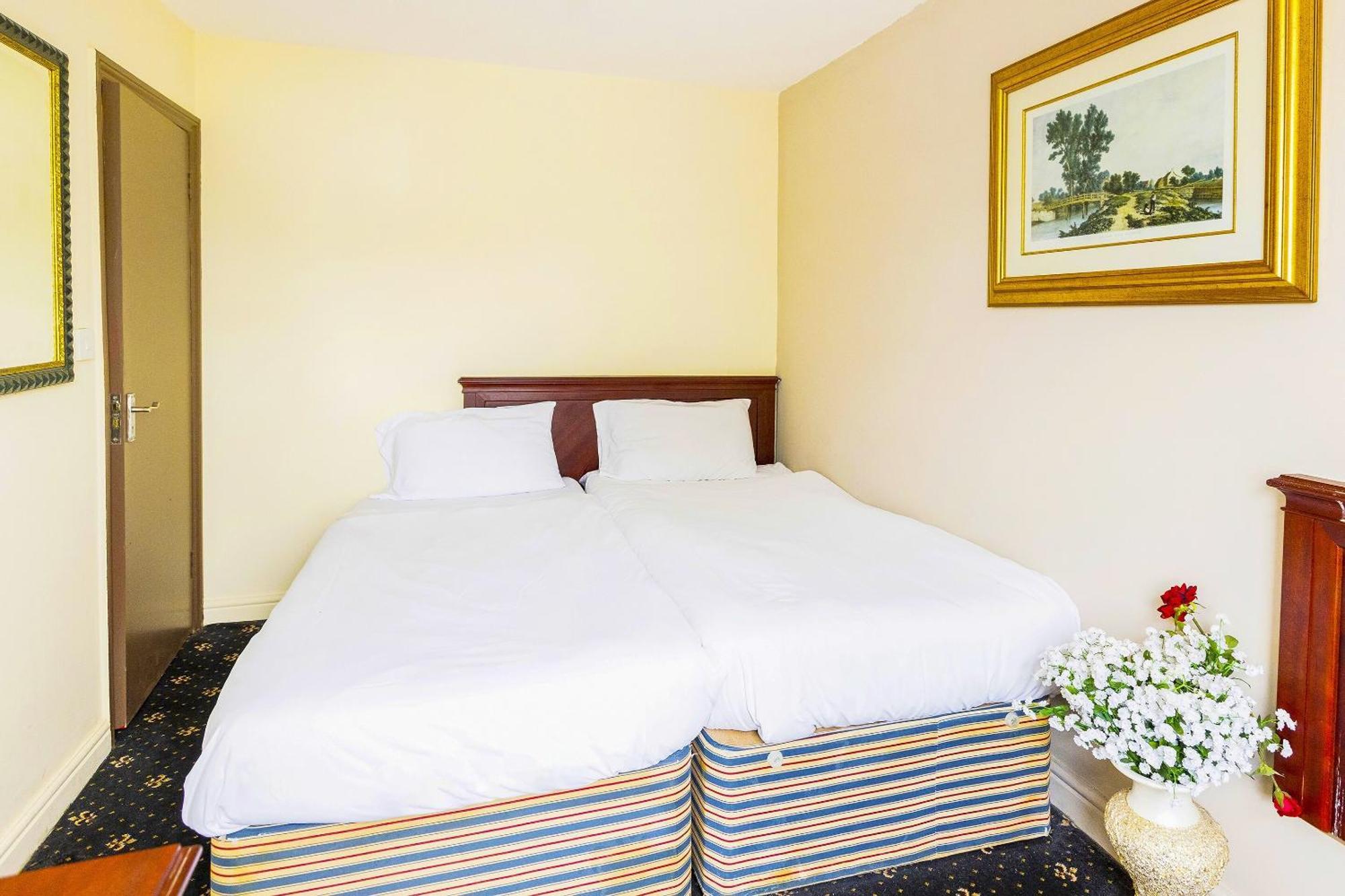 Old Oak Tree Inn 2* Hounslow