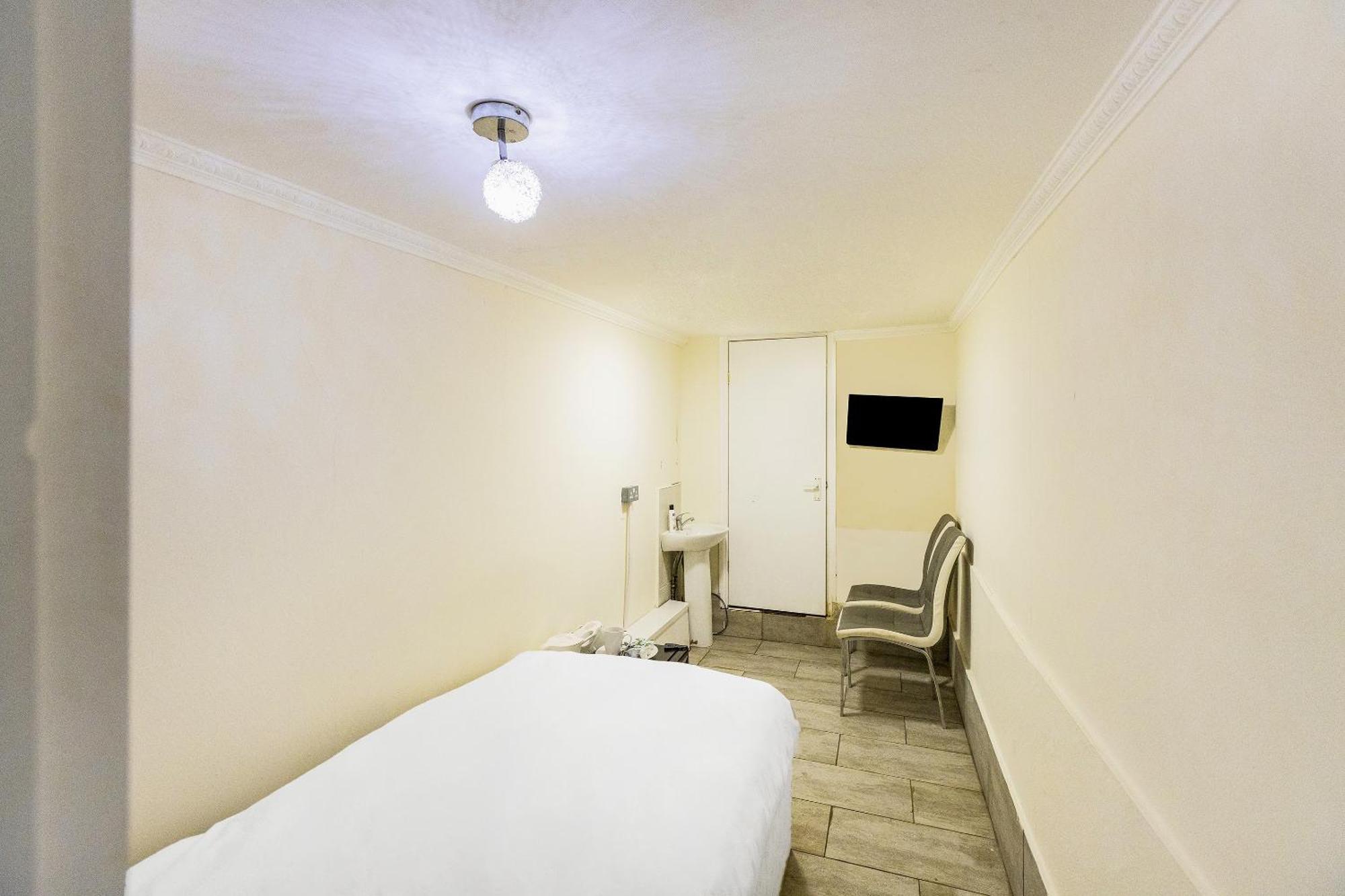Old Oak Tree Inn 2*